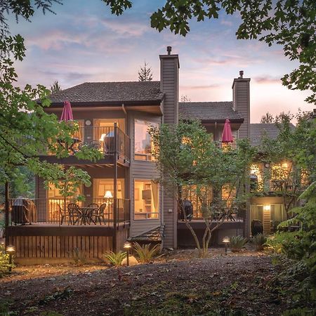 Whispering Woods Resort Welches Eksteriør bilde