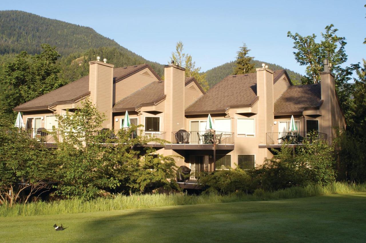 Whispering Woods Resort Welches Eksteriør bilde