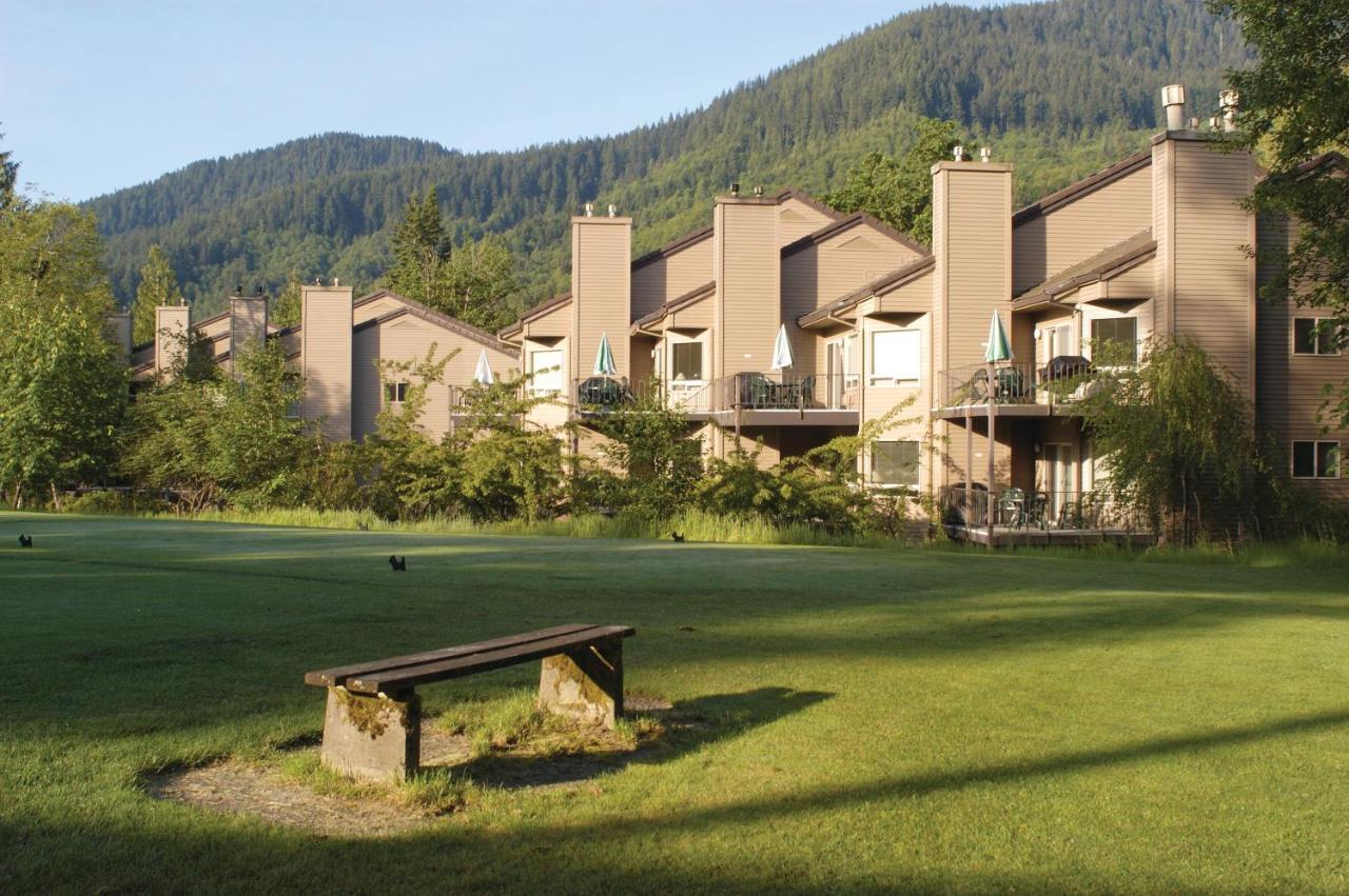 Whispering Woods Resort Welches Eksteriør bilde