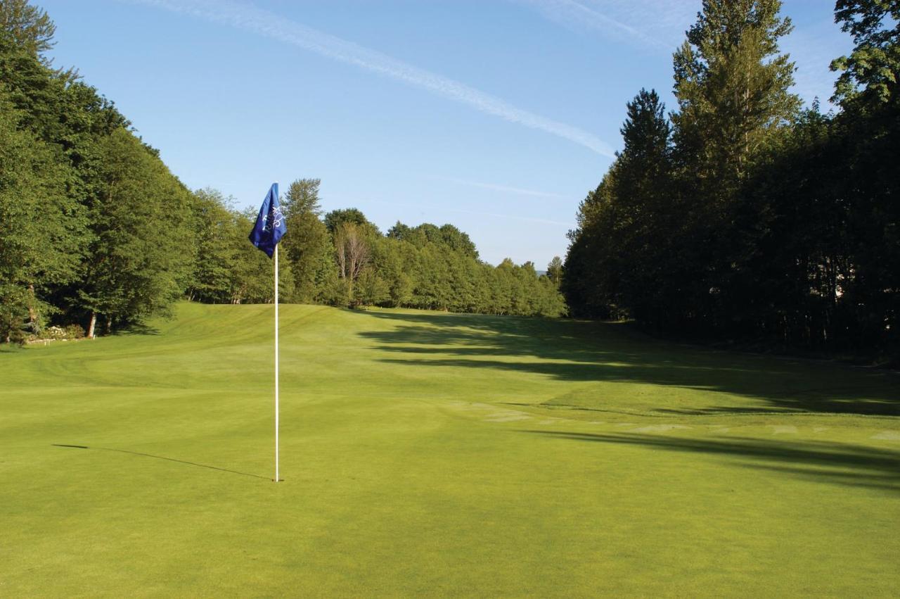 Whispering Woods Resort Welches Eksteriør bilde