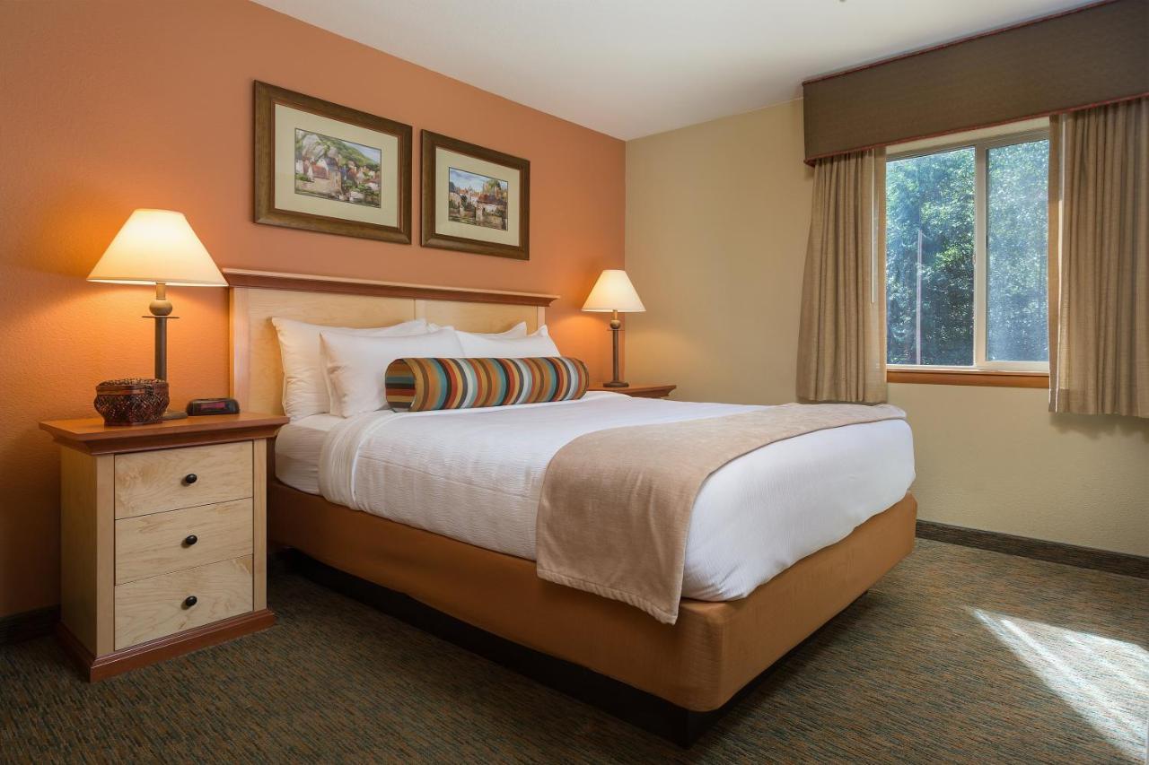 Whispering Woods Resort Welches Eksteriør bilde