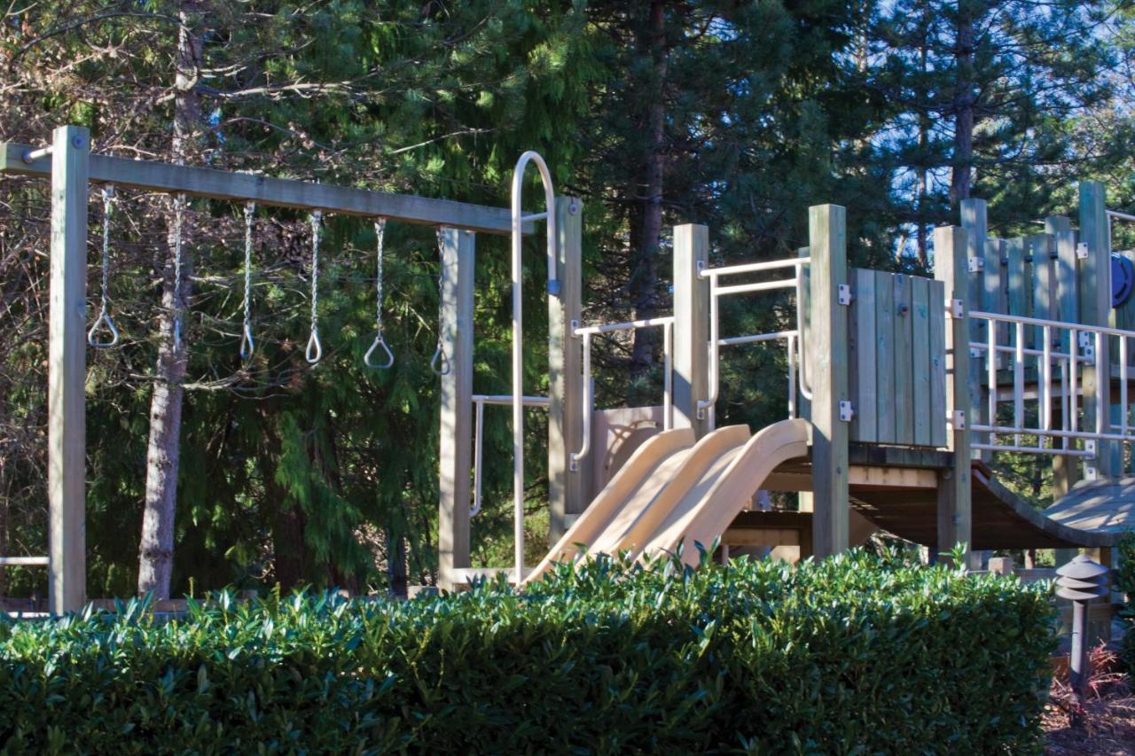 Whispering Woods Resort Welches Eksteriør bilde