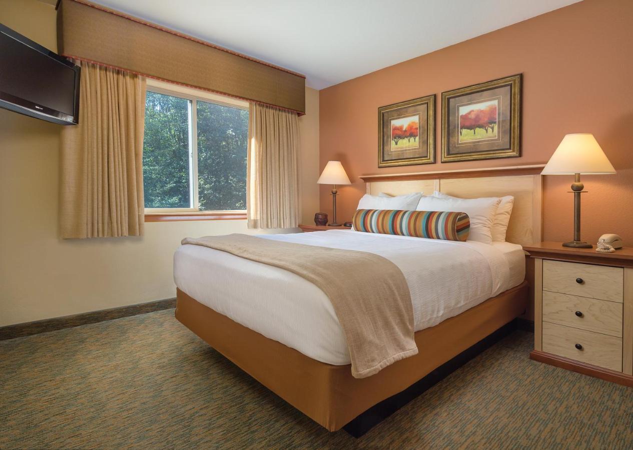 Whispering Woods Resort Welches Eksteriør bilde