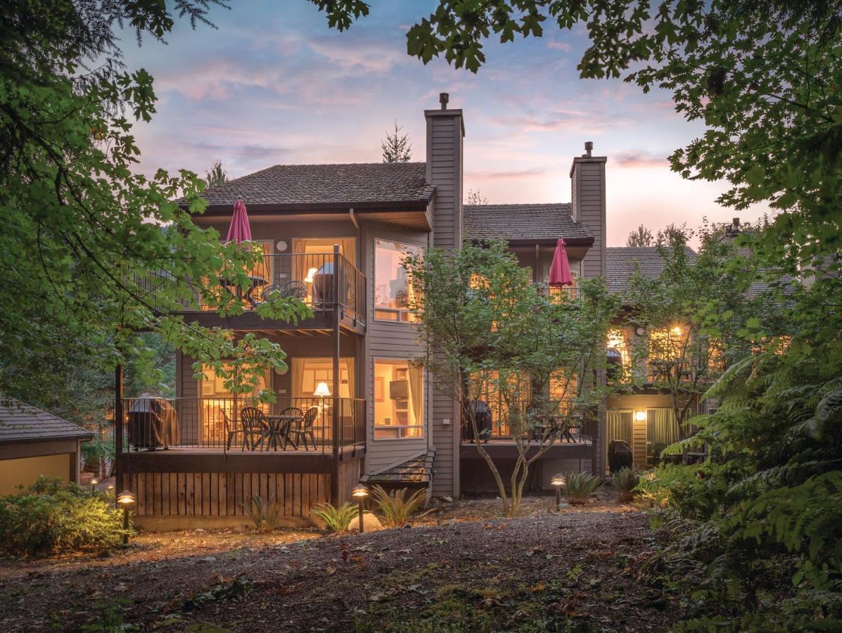 Whispering Woods Resort Welches Eksteriør bilde