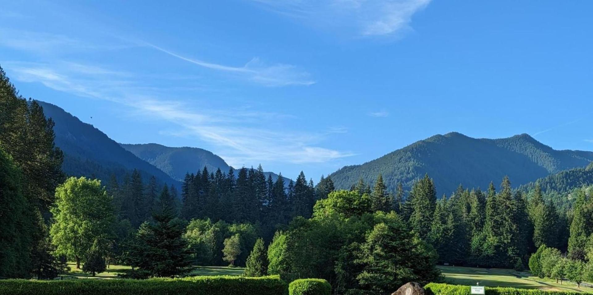Whispering Woods Resort Welches Eksteriør bilde